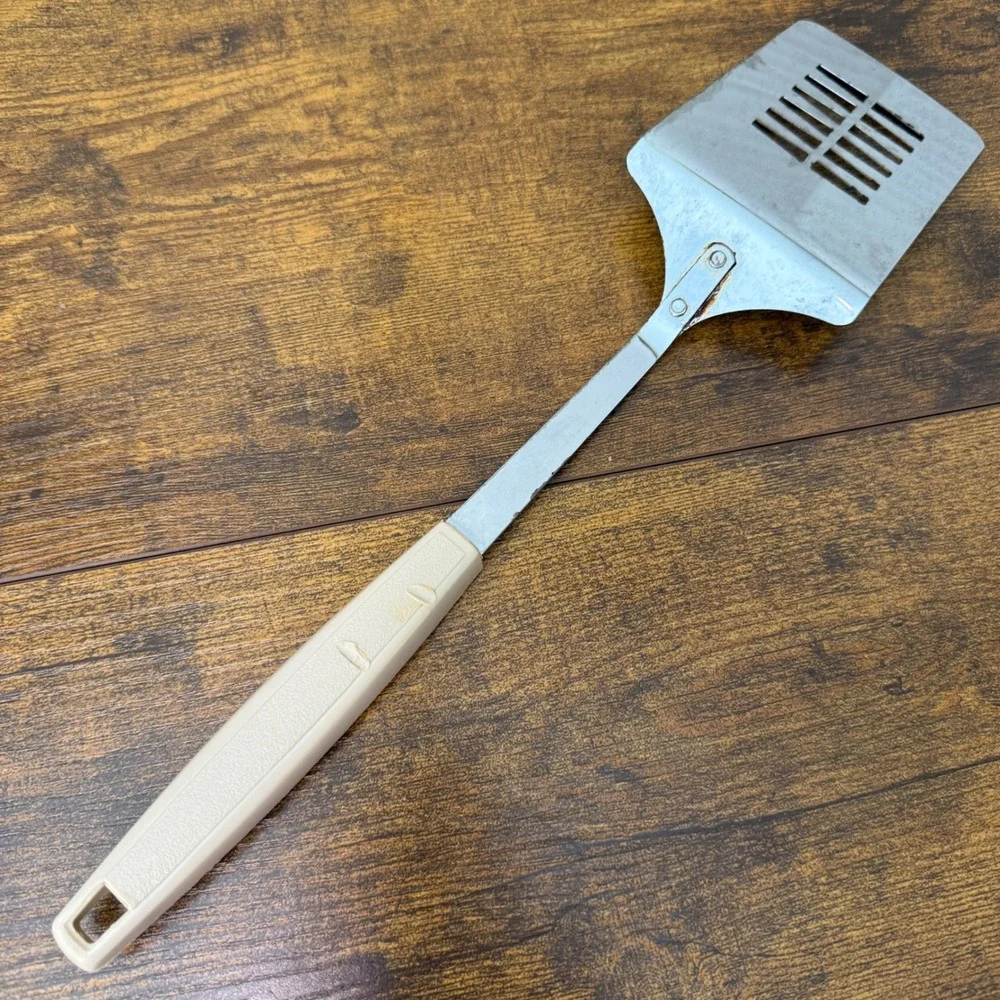 VTG EKCO USA Metal Spatula Slotted Kitchen Utensil Vegetable Onions Handle Retro